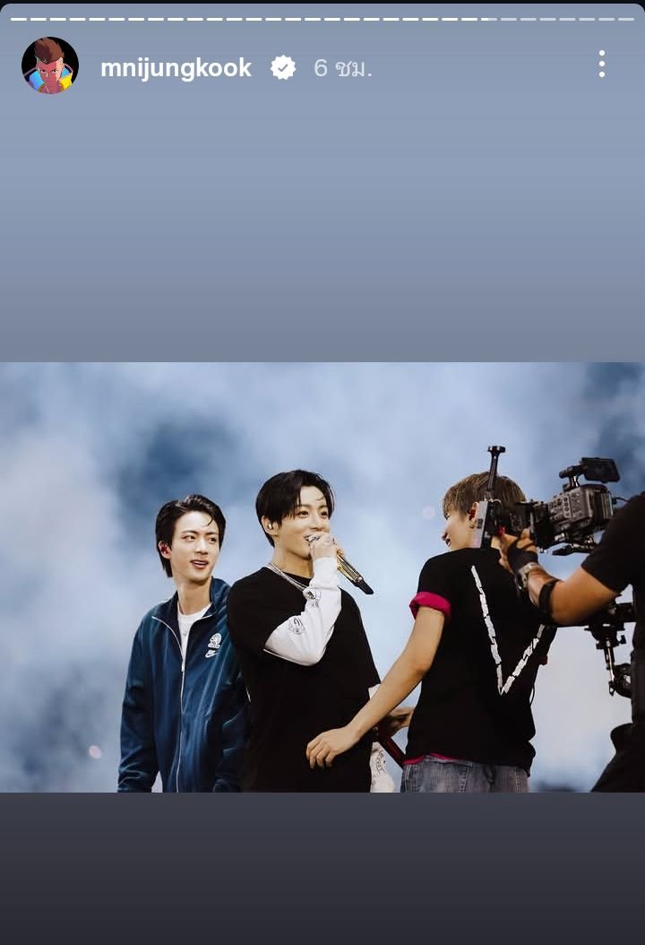 Taehyung_Da93's tweet photo. รูปมีมากมาย แต่ผมจะลงรูปนี้ 🤭 อรุณสวัสดิ์เช้าที่สดใส ในตอนที่สาย ๆ ขอให้เป็นศุกร์ที่สดใส นะคะ https://t.co/mAcHXpojh4