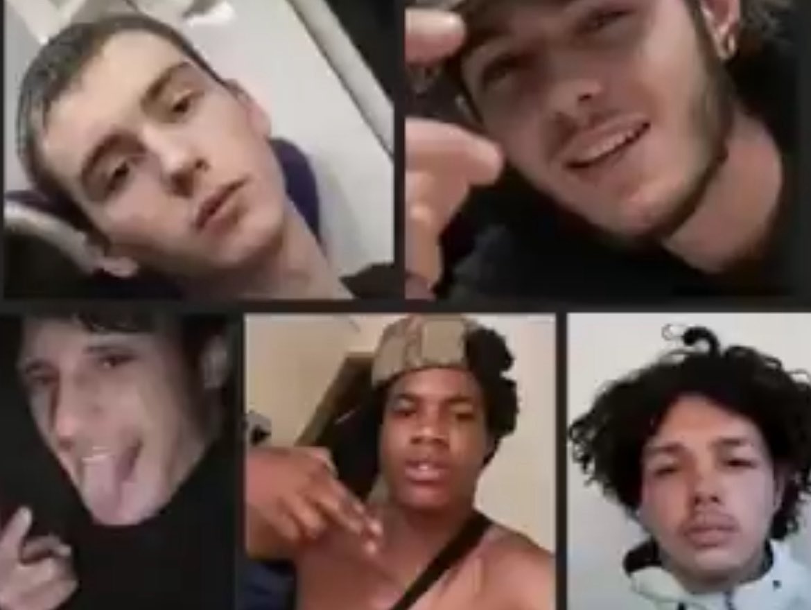 Enoxgo1's tweet photo. @CordierAlice2 Ca a pris le seul noir de la bande alors qu’ils sont tous blanc sauf lui c’est dingue ce niveau de vice https://t.co/Cv2iYMe2R4