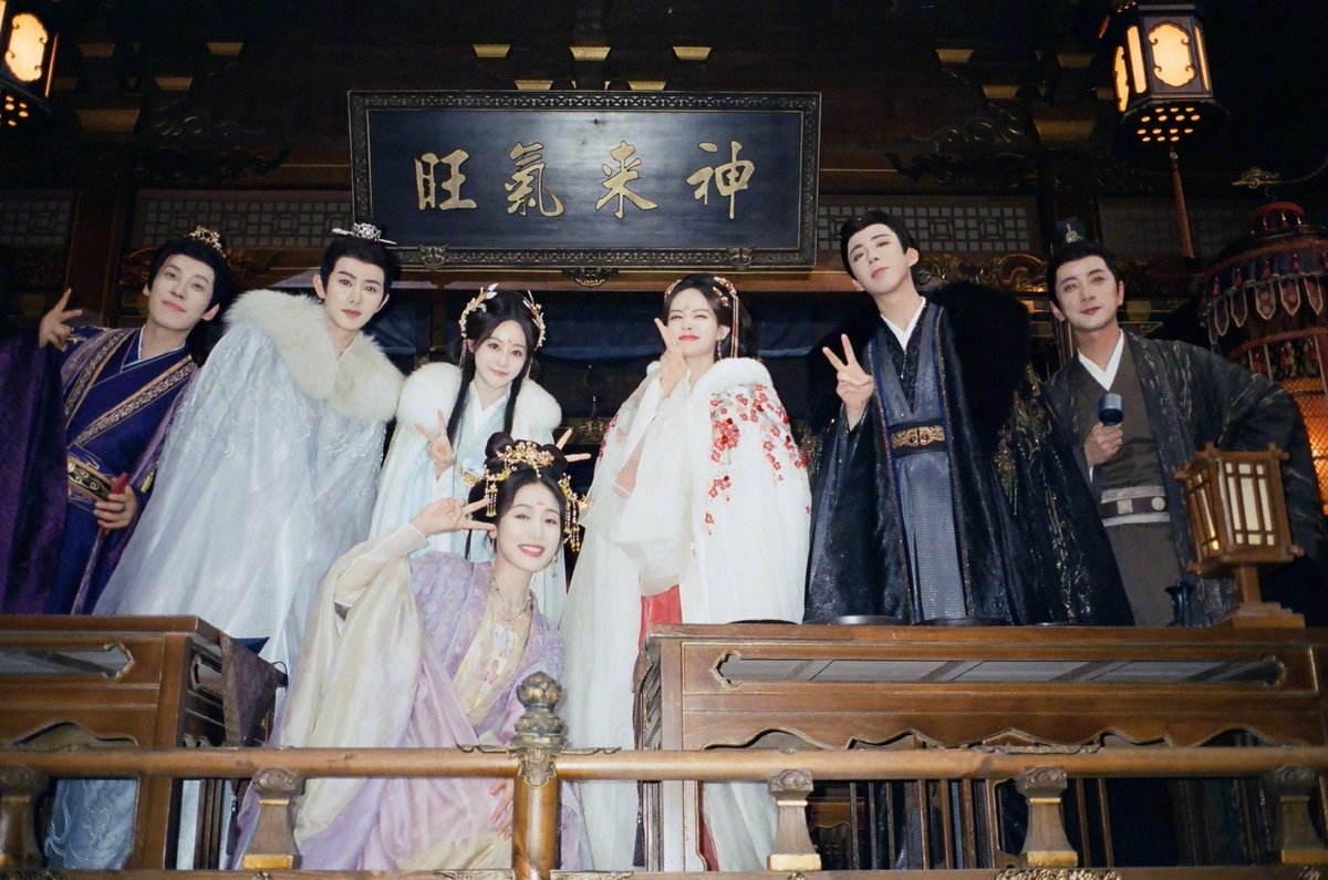 dearmissy_'s tweet photo. happy one year anniversary #adreamwithinadream!

taking words from #liyitong: who isn’t afraid? we’ve only learned to survive, but no one has told us how to face fate when effort fails. 

so when u think fate can’t be change, be like song yimeng, be stubborn &amp; don’t accept it! 💪🏼 https://t.co/ZLpWSy2mya
