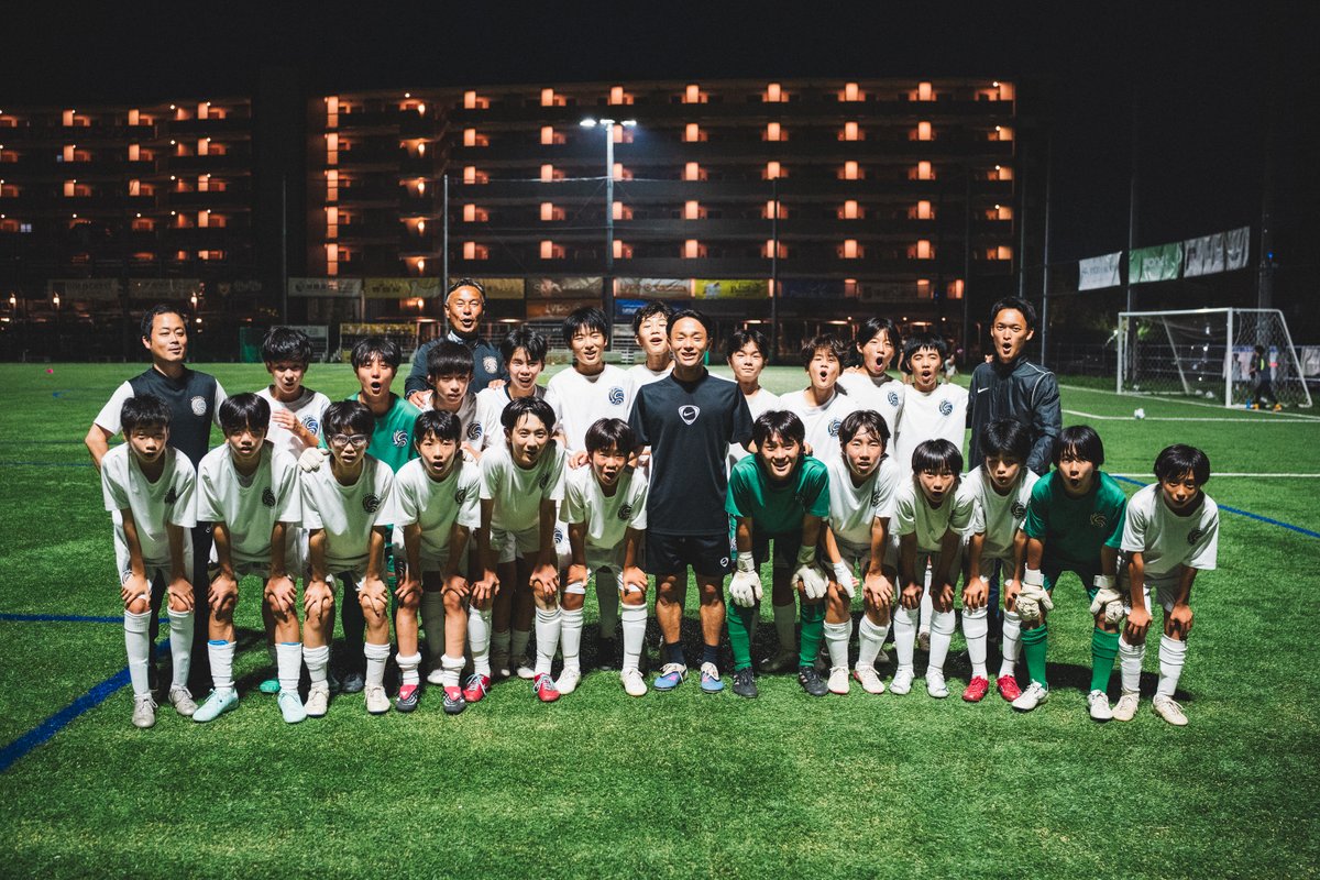 kamakura_inter's tweet photo. 【ジュニアユース】鎌倉出身・U-20日本代表DF小杉啓太選手が練習に特別参加✅

鎌倉市で生まれ育ち、ブンデスリーガのフランクフルトに所属する小杉選手が、ゴールドクレストスタジアム鎌倉でU-13およびU-14の練習に参加しました🤝

🔗 https://t.co/Evjp2QCxQ0

#鎌倉インテル 
#clubwithoutborders https://t.co/5JGBowcgVr