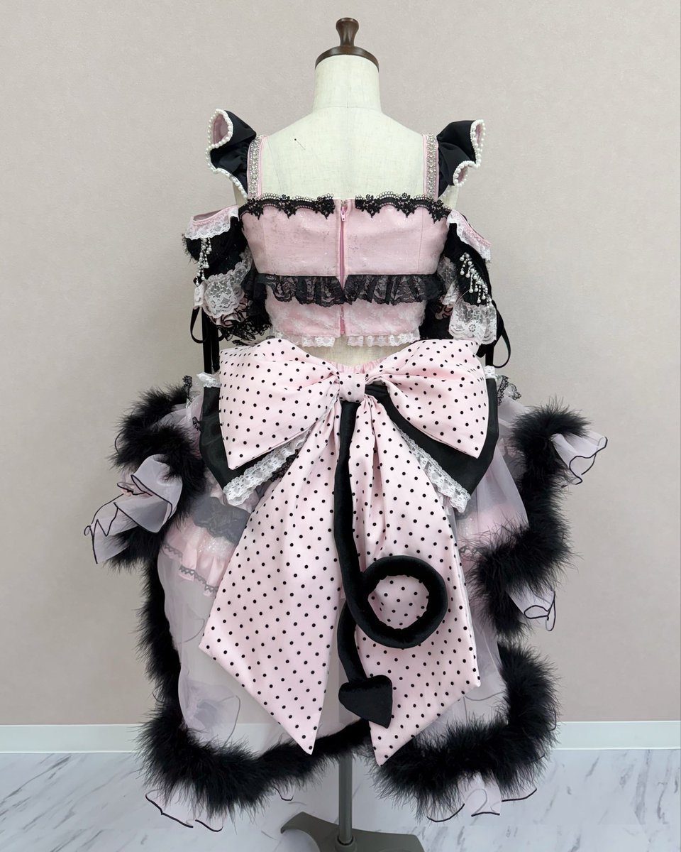 kondouMomoko's tweet photo. 君に、胸キュン。七瀬優歌様　生誕衣装制作させて頂きました🪡　小悪魔優歌とっても可愛いかったです🩷🖤
お誕生日おめでとう御座います🥳 https://t.co/mOWtZKG8Uu