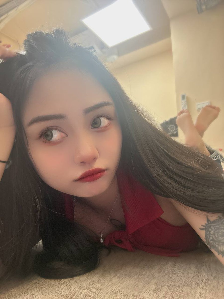 tt101052's tweet photo. 做美業那麼久
發現男生真的比較怕痛誒
難道是因為女生每個月都會來一次經痛
所以耐受程度比較高嗎
#原住民女孩 #天秤女 #搞笑女 #按摩師 https://t.co/5ofR3mVcNK
