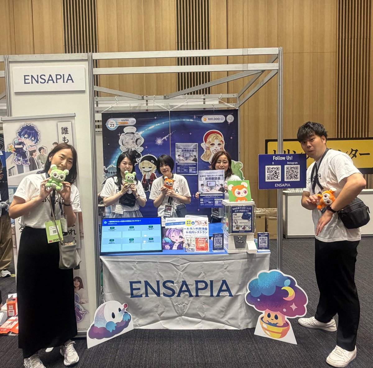 ENSAPIA_ENG's tweet photo. 🗣️本日ついに #プロヒス2026 開催！

ブースがオープンしました🎊
来てくださった方へガチャガチャ＆ノベルティも配布中です🙌

#ポケコロツイン #リヴリーアイランド
などを開発する組織のAI導入の取り組み実例をご紹介しています！

本日と明日、ぜひお越しください✨
#YOUTRUST https://t.co/xHj1xYOEBQ