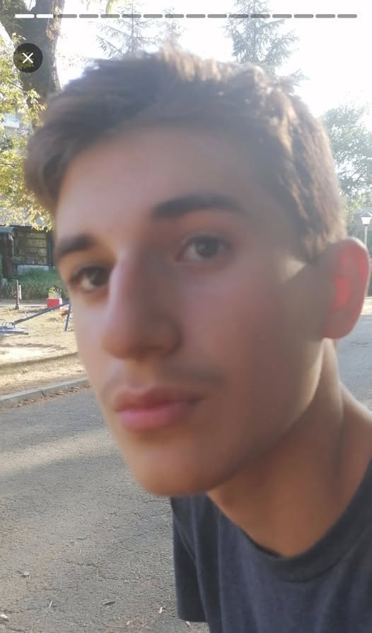 AnaNjene's tweet photo. Majčinska ljubav pomera planine, ali finansijske prepreke ne može da savlada sama. Milošu su hitno potrebni tretmani matičnim ćelijama u inostranstvu, kao i stalni rad sa defektolozima i logopedima kako bi dobio šansu za samostalan život.
174 na 2407 za Miloša https://t.co/vpzzqKTcdF