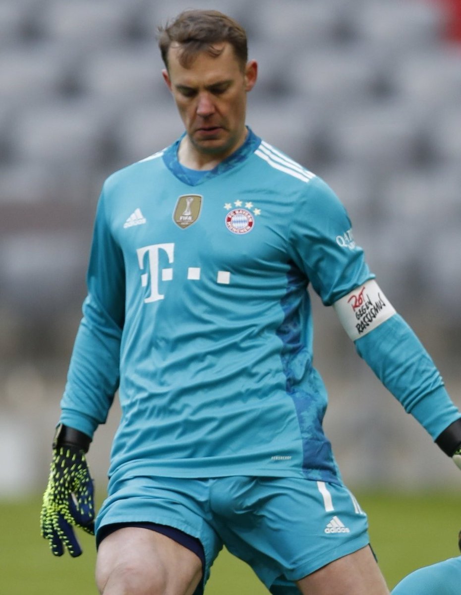 LesBgDuPaf's tweet photo. #EQUALL #ECUGER #GERECU #Ecuador #Germany #Football #FIFA #FIFAWorldCup #WorldCup Manuel Neuer, I don't need a manual 🤓😈🔥 #LesBgDuPaf #BgAlerte 📺🚨 https://t.co/FGWPYG4h5E