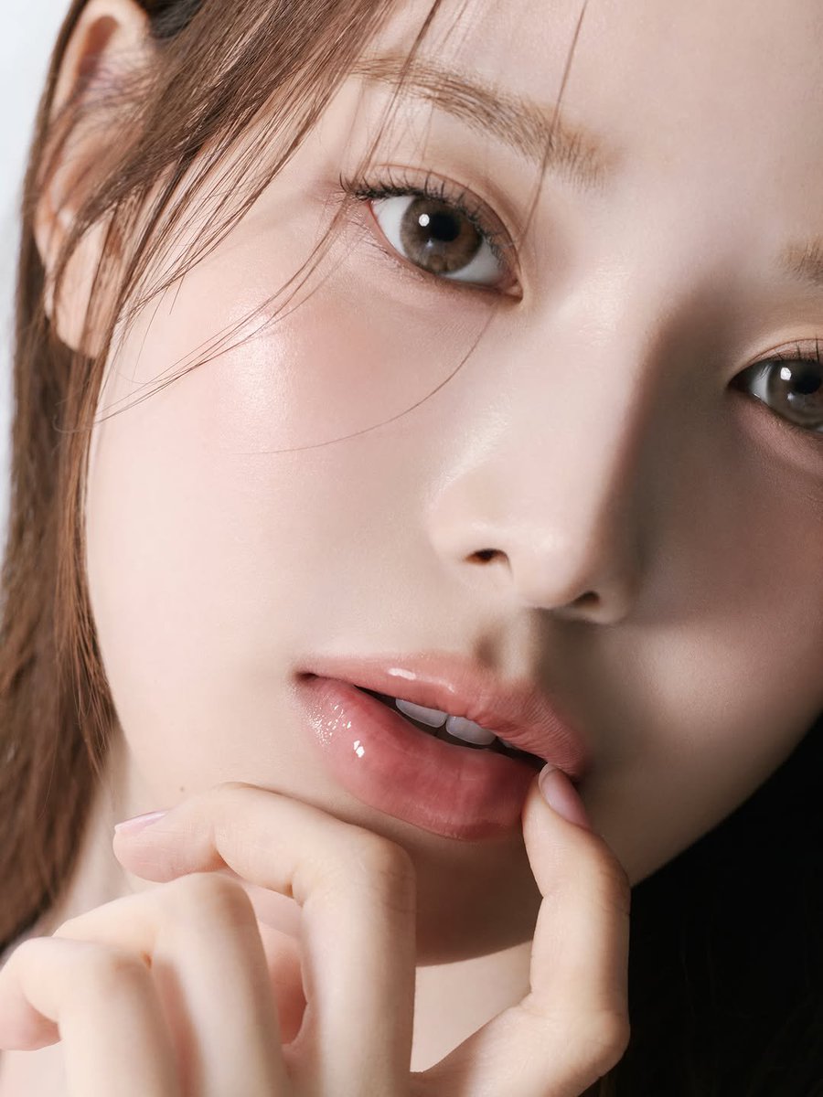 jeejmin's tweet photo. Beauty with 𝗕𝗔𝗡𝗗𝗜 ㅡ where every little detail brings out your natural glow✨ https://t.co/Rlm26U4FeC