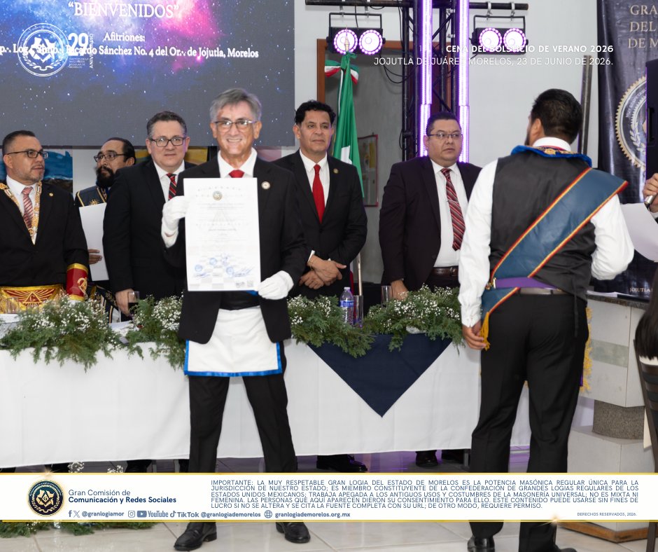 granlogiamor's tweet photo. 3/4

La entrega de una Carta Patente representa el nacimiento de una nueva columna para nuestra Gran Logia. La investidura de la Vara al H.·. Gran Maestro de Ceremonias recuerda que el orden y la armonía sostienen la grandeza de nuestros trabajos. #GranLogiaDeMorelos https://t.co/azgYBNZvyE