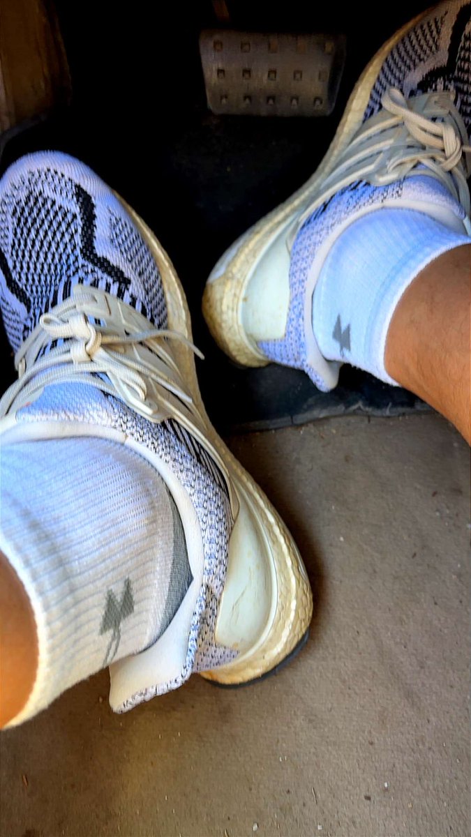 Gar3241's tweet photo. Got some new UA quarters… should I bother washing them? or just mail them to you? Yeah you the one reading this. https://t.co/FIMnyQs32l