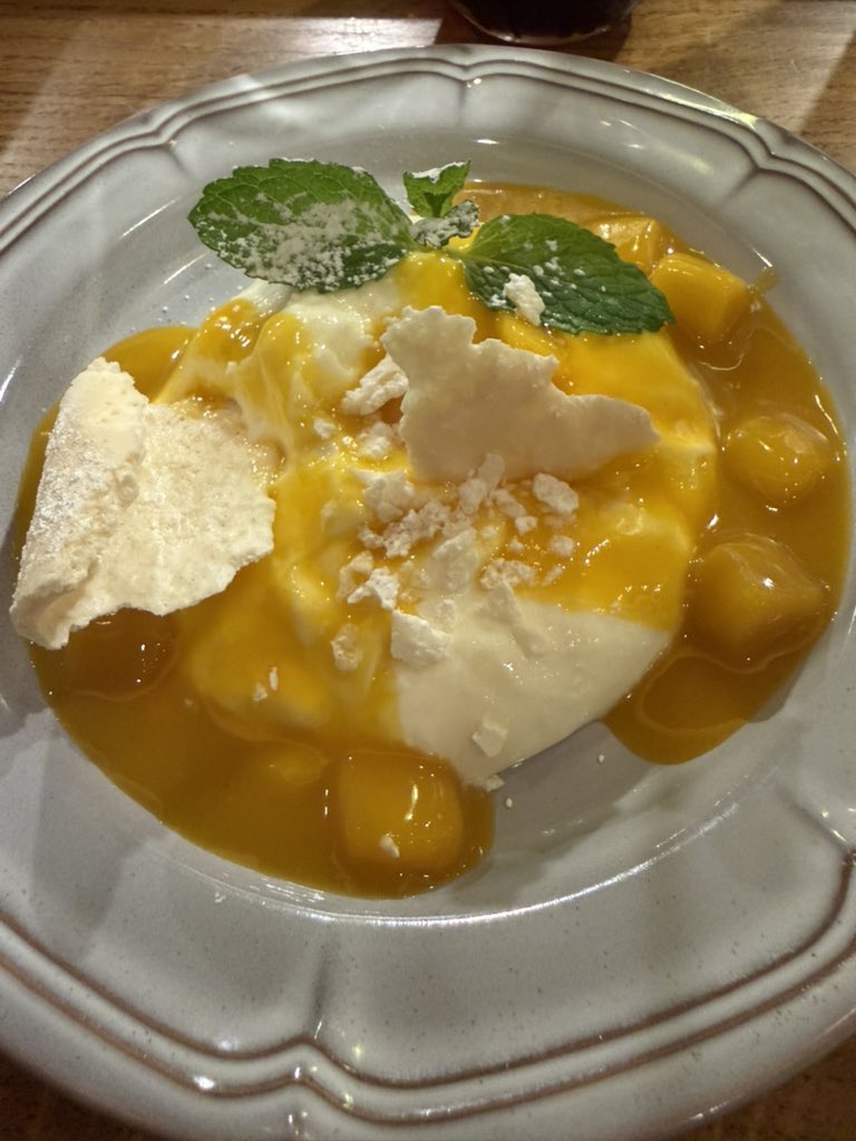 ichiko_ikb's tweet photo. ●BATON 東武百貨店 池袋店

来店は3回目くらいです！

運営は「寿し和」などを展開している有限会社リバーサイドさん https://t.co/SbCfWkwkYG