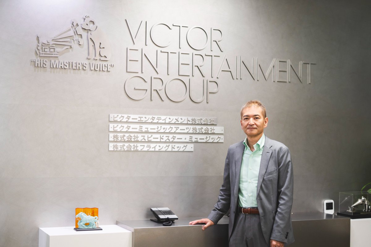 oricon's tweet photo. ビクターはなぜ“今”強いのか 小野朗社長に聞く
サカナクション、M!LK快進撃の背景
https://t.co/UeXjYHoGOx
⠀
M!LKの大ブレイクについては「チャンスは絶対誰にでも来ます。つかめるかどうかは日々の努力次第」と持論。メンバーの努力や事務所の独自のノウハウでの育成、SNS施策を含む クリエイティブ・宣伝チームとの連携がブレイクにつながったと説明した。
