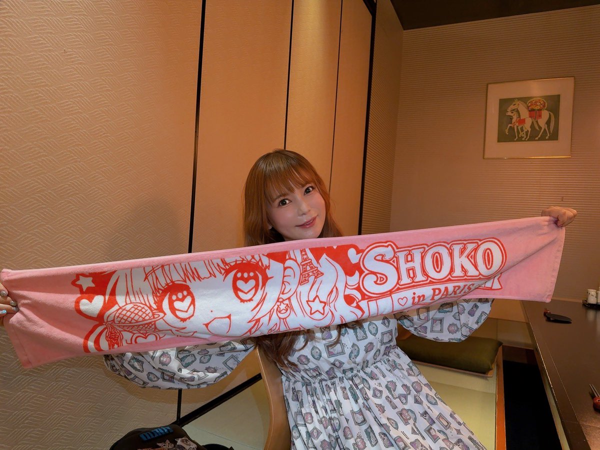 shoko55mmts's tweet photo. フランスのライブのために
イラスト描きました！
フランスのライブオリジナルグッズつくりました、
かわいい🩷 https://t.co/UbmwNK5WMi