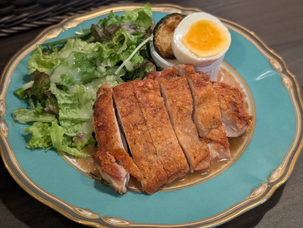reoreoman2's tweet photo. ココ最近食ったランチで1番良かった https://t.co/fUUKk7RxWg