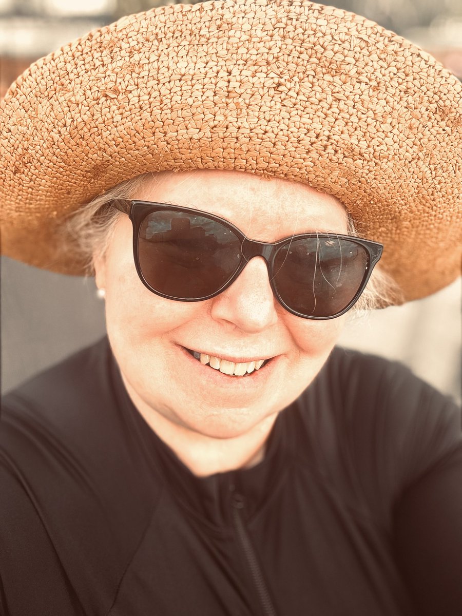 WallStGirl1's tweet photo. Summer is here.  Let’s Go!  Time to do laps, where my favorite hats and cool off in the evening or early morning!  Enjoy BAE #SummerTime #Swimming #GoldCoast #Outdoors https://t.co/imDA92BhvL