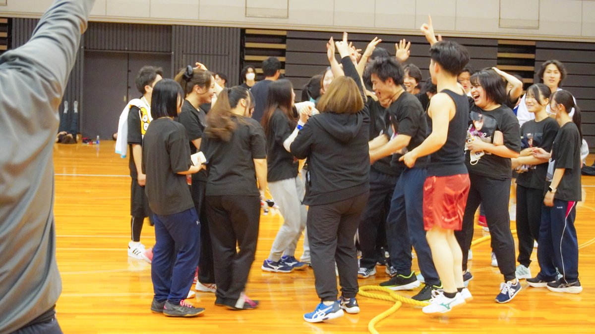 hmc010's tweet photo. 思いきり体を動かしてリフレッシュできた一日になりましたね！🏃‍♂️🏃‍♀️✨
 次は勉強にも全力で取り組んでいきましょう✏️

#浜松医療学院 #HMC #鍼灸 #柔整 #AT https://t.co/pk6z1TeCvk