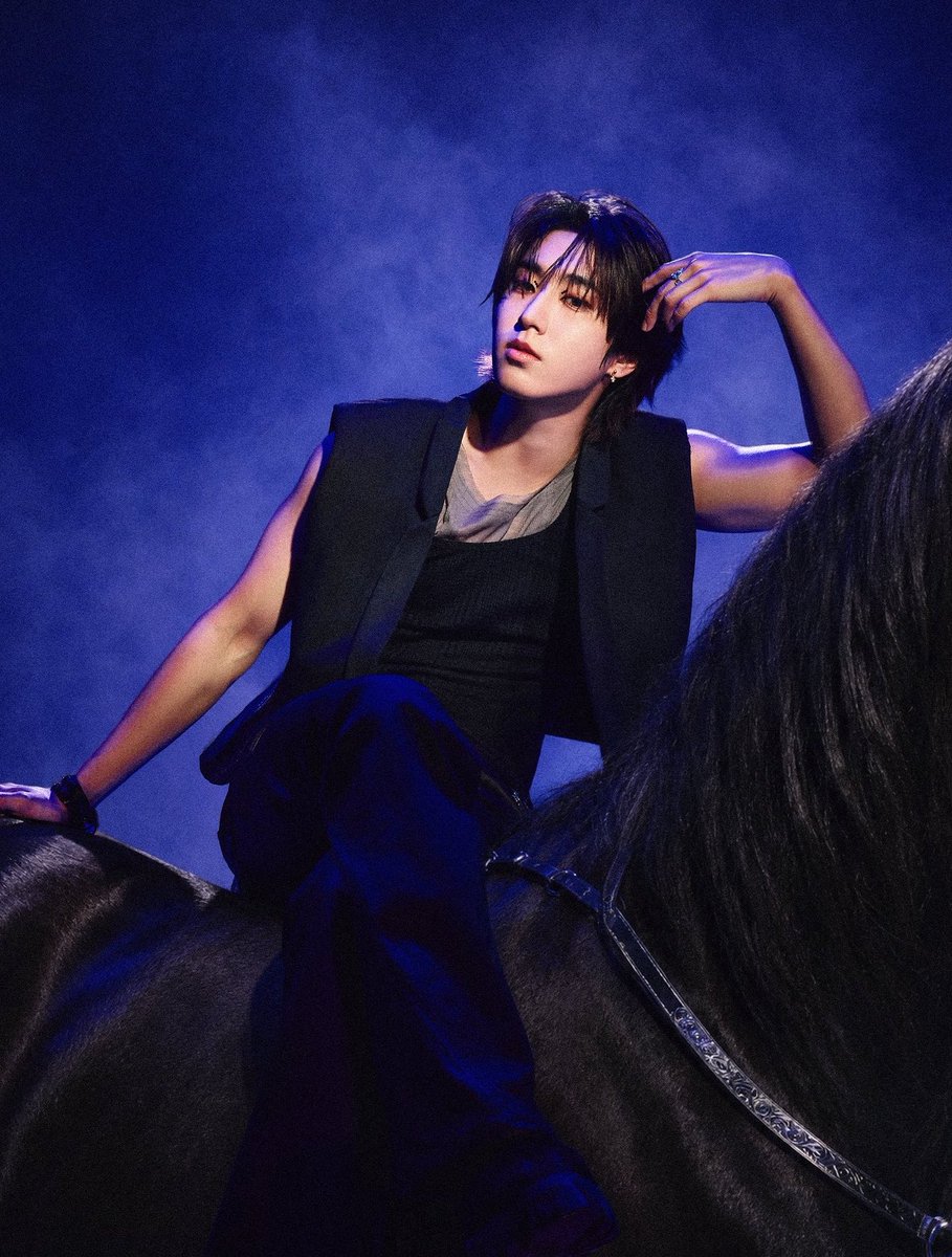 Ending models' careers with just two pictures