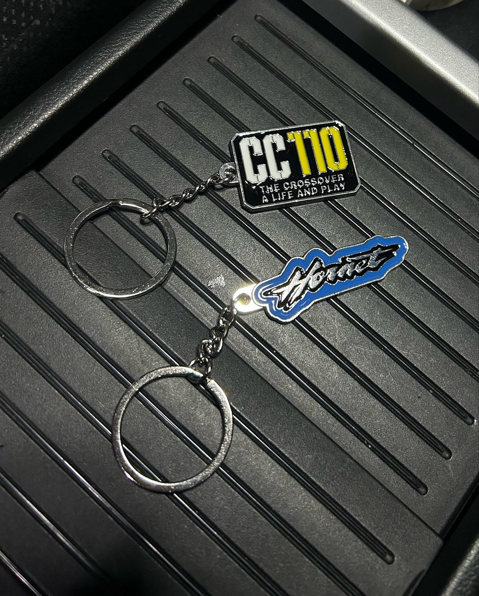 Littlecub02252's tweet photo. スーパーオートバックス名古屋みなとにあったHONDAバイクエンブレム
2回でホーネットGET
 #ホーネット https://t.co/uzyP5xVi1l