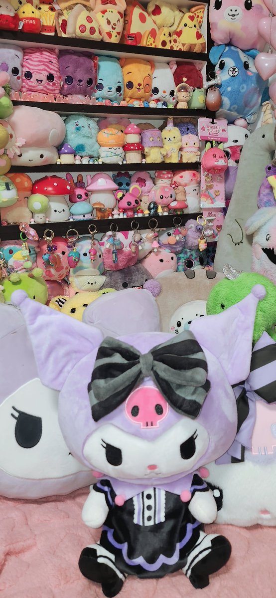 Miichel701's tweet photo. #kuromi #sanrio #helllokittyandfriends #toycollector #collectibles #sanrio #kawaii #plush #plushies #plushcore #stuffed #stuffedanimal #stuffedanimals #plushcollection #plushcollector #sanriocharacters #collection #collector #collectibles #toy #toys #myroom #kidrobot https://t.co/XJqzOnhyzT