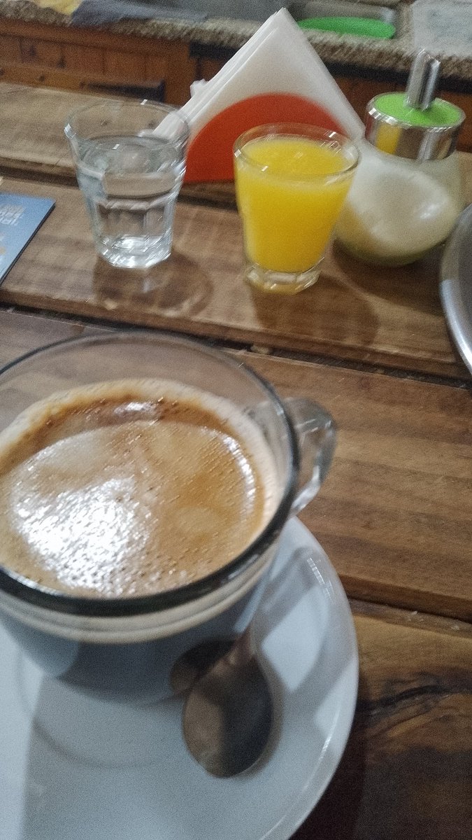 DanielaRo263975's tweet photo. Todavia sigue desaparicido mi dni mi pasaporte que vence en el 2032 por arte de magia en el hostal 3 gomez y el que me robo el cuadro tambien siguen trabajando. Cuando todos sabemos quienes fueron y los jefes son ratas que no dan comisiones pero tienen trabajadores ladrones #MAM https://t.co/Ue1yPzlyju