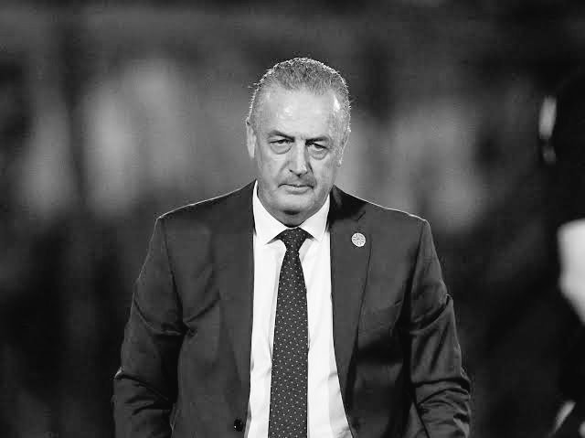PerroCerrista's tweet photo. Técnico CAGÓN!! Jugaste a empatar cuando sos tercero. Gracias a que se agrandaron los cupos clasificaste al Mundial y gracias a que se agrandaron los cupos clasificaste a 16avos.

Vende humo de época. https://t.co/xtC66qpxI8