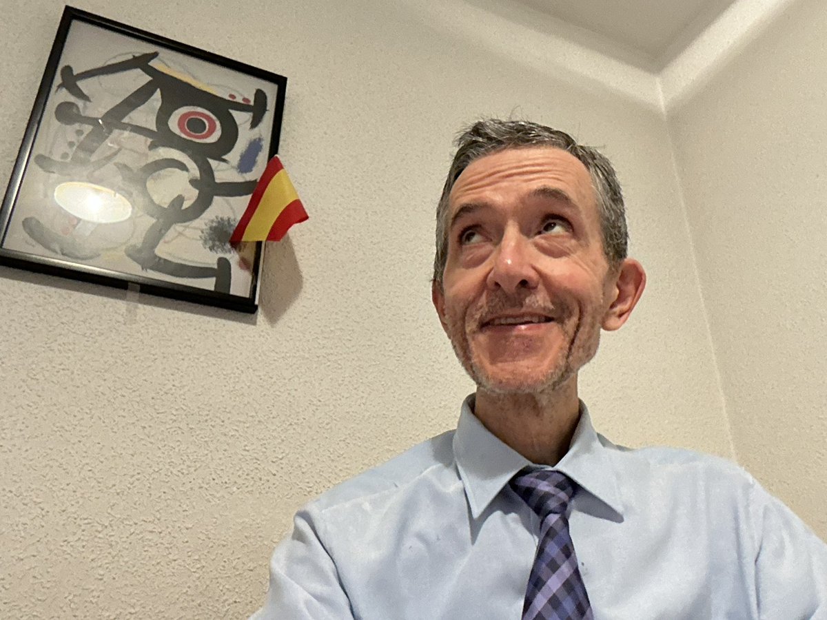 rafamavi's tweet photo. Viernes espero y deseo que ayer bien #loquemasquiero, nosotros mejorando, bien en Villa Twins, las Zaragozas. Muchos inicios, homos de las dos, vuelco, UCI. Compras por la tarde. #Alzheimer. #hayquevivirlo #preocupado #agobiado #topami https://t.co/f2nh7POODW