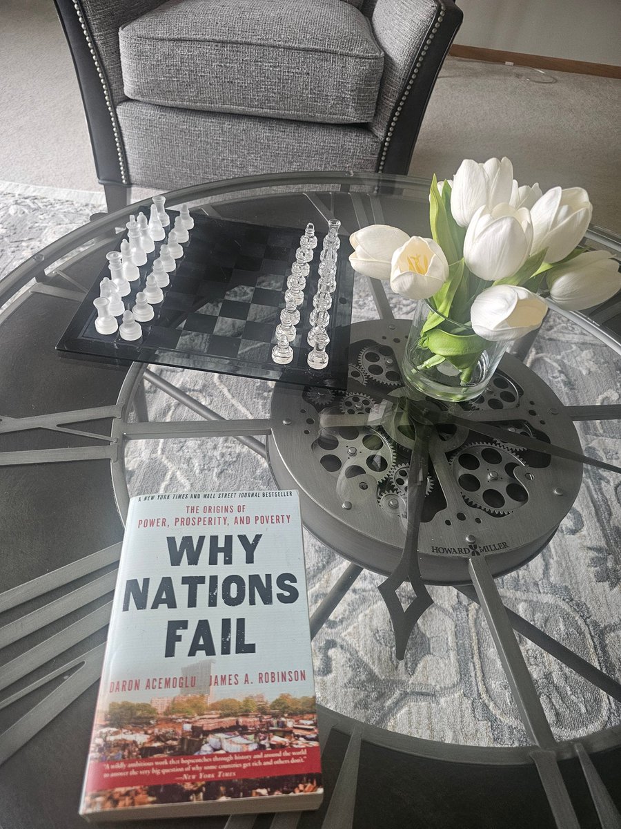 paulinsky2's tweet photo. #Goodread inspired by @P https://t.co/eLfetUYIgf