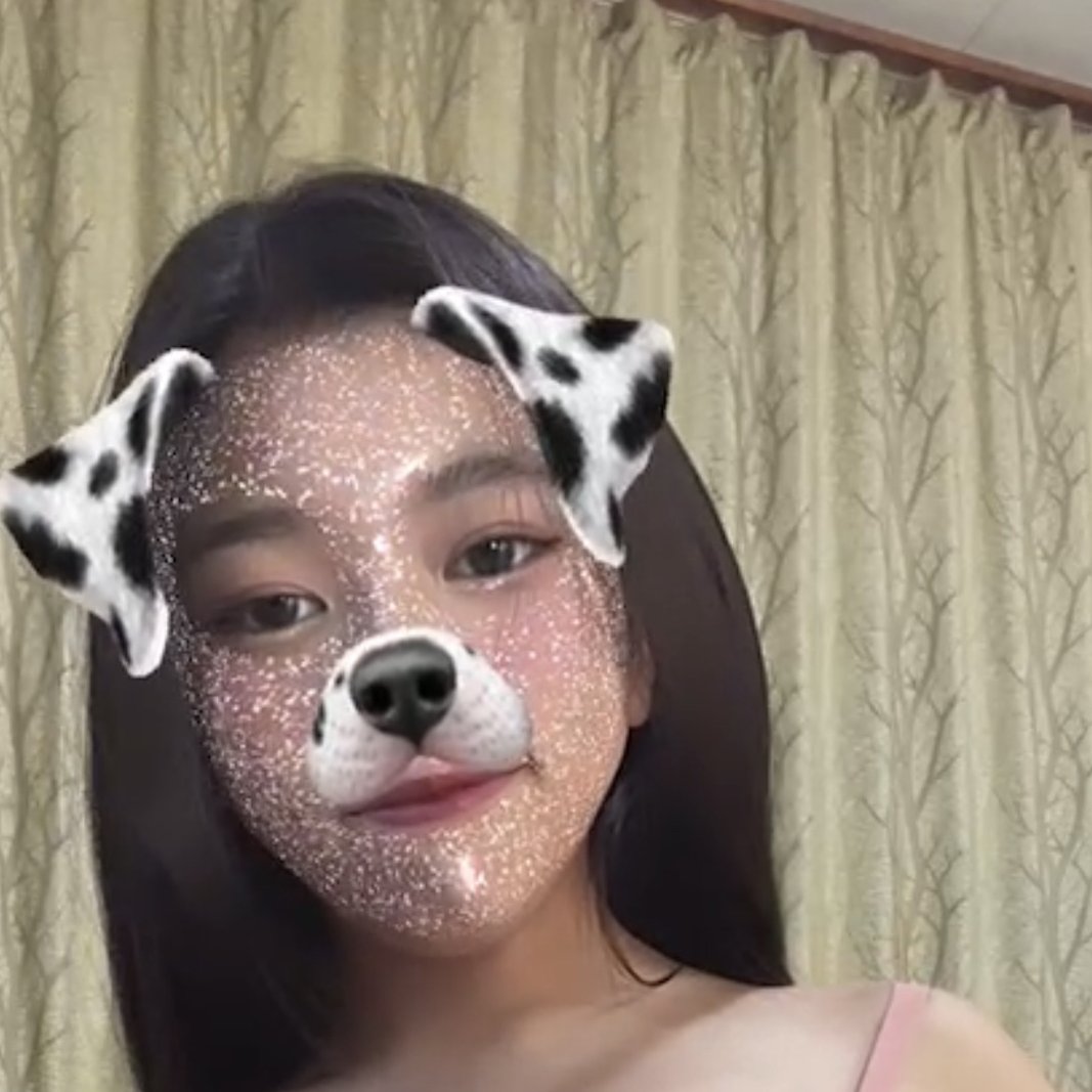 1004hetare's tweet photo. この子のフル持ってる人いる？
服装がほんまに江戸いなw
持ってる人リプにお願いします。 https://t.co/WZCdzvp2Sp