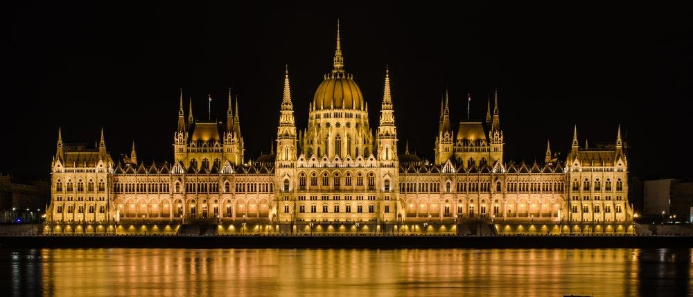bymortalhand's tweet photo. It's what happens when a civilization decides that beauty is non-negotiable.

— Hungarian Parliament completed in 1904 https://t.co/MNcAcW3CSk