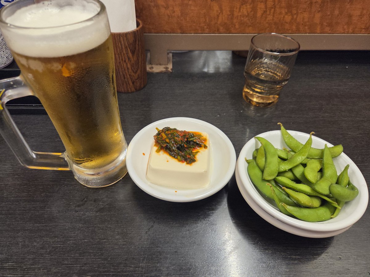 mido2pp's tweet photo. 東京へ来てもう目標達成したので飲むしかやることない https://t.co/8oIXkpNUAd