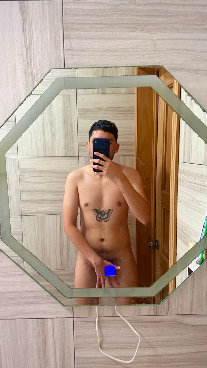 Edwin320209's tweet photo. Bonita noche Gente 🫶🏻🔥 @ReGio_LanDiaM https://t.co/FbF5I25pv8