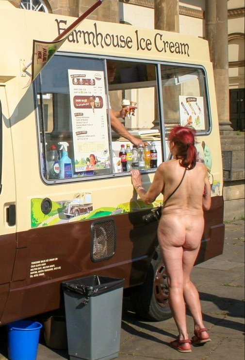 martinw98114183's tweet photo. It's  far too hot for clothes in this heatwave, but perfect weather for an ice cream.

So, Jane  couldn't resist buying some farmhouse ice creams! https://t.co/pcjl9PKnYF