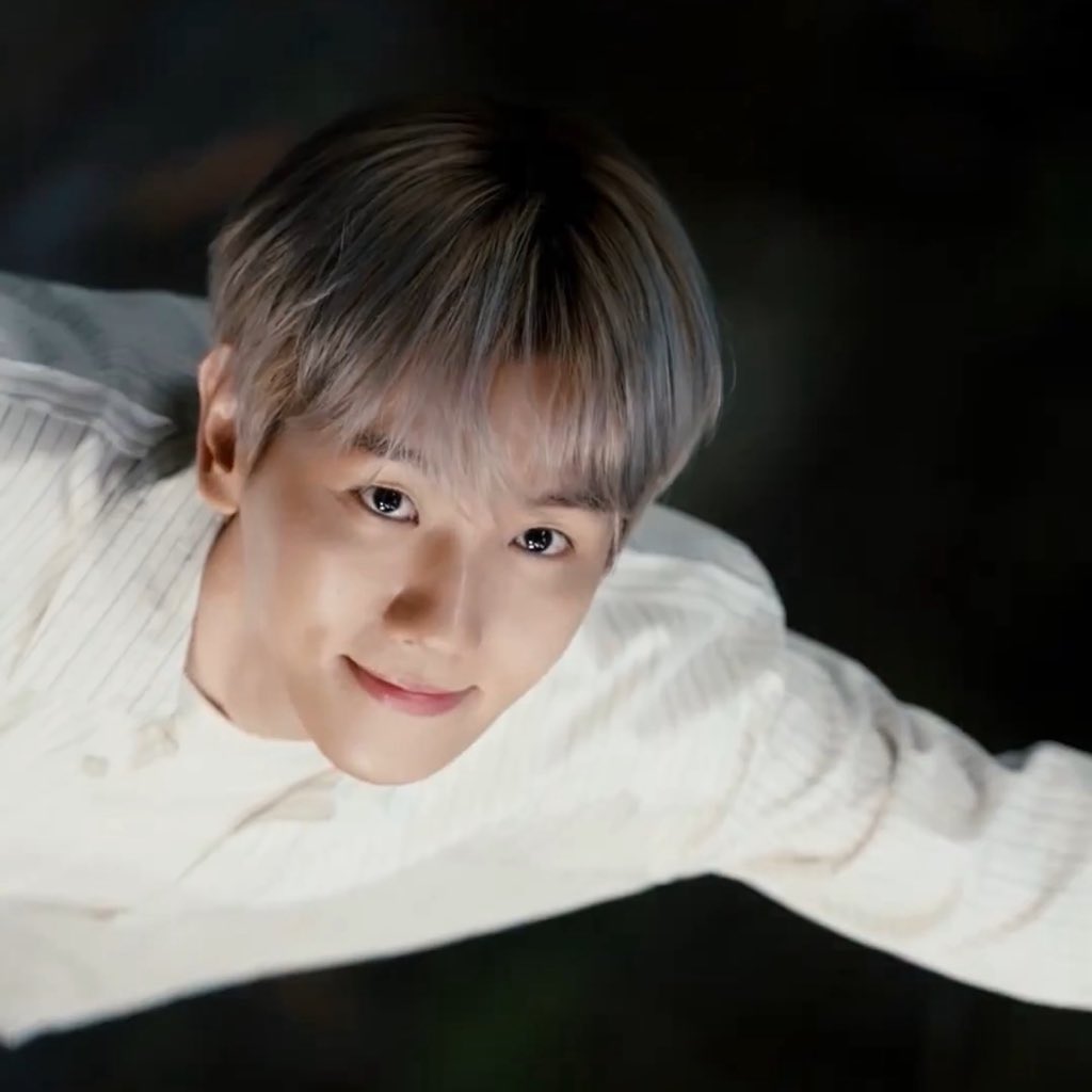 candybaek506's tweet photo. 백현이 귀여워!!! https://t.co/r1KAYTZKwS