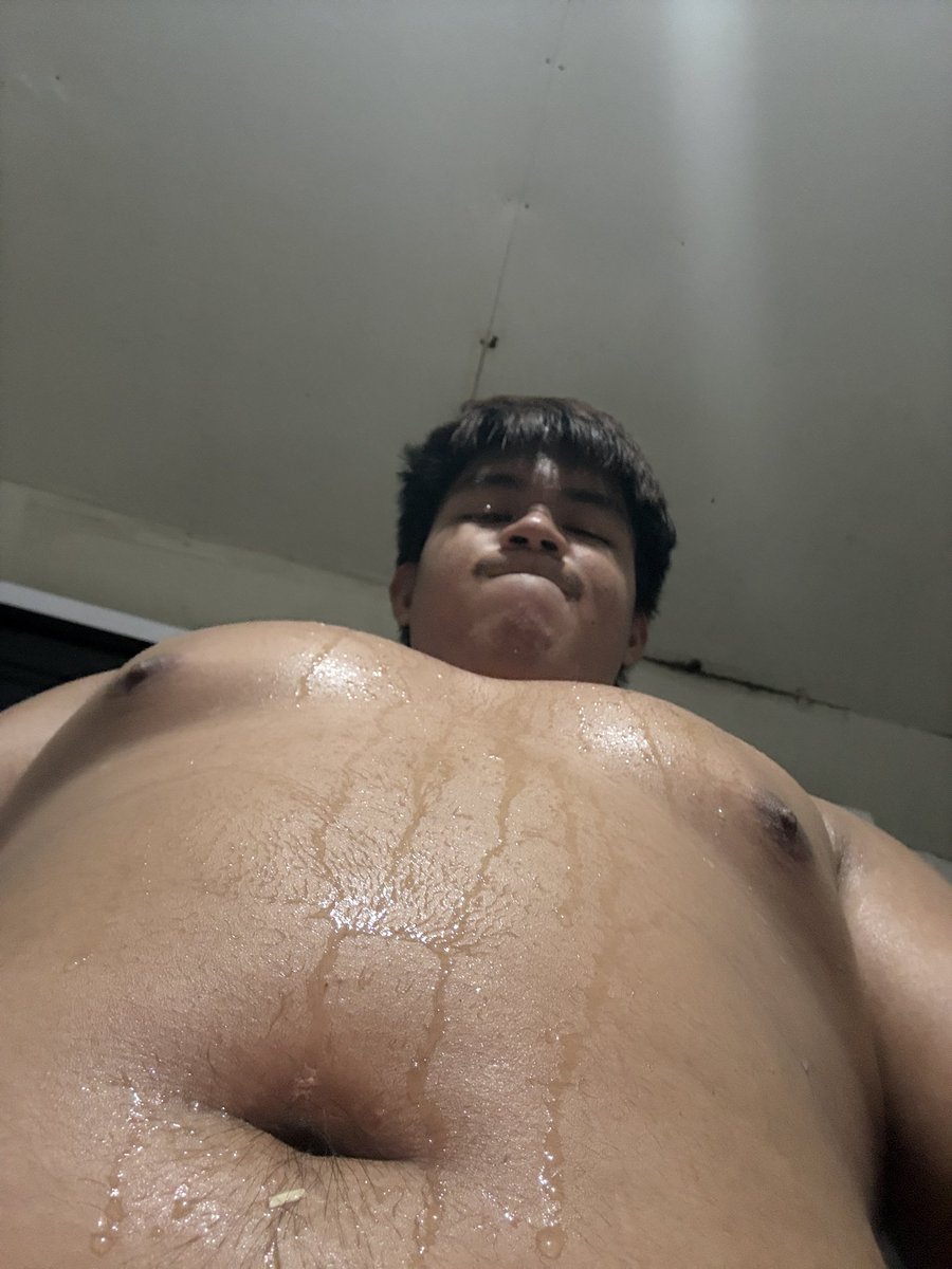 SiLorakToh's tweet photo. Pov: 🐻 on top https://t.co/eLbooTIbmY