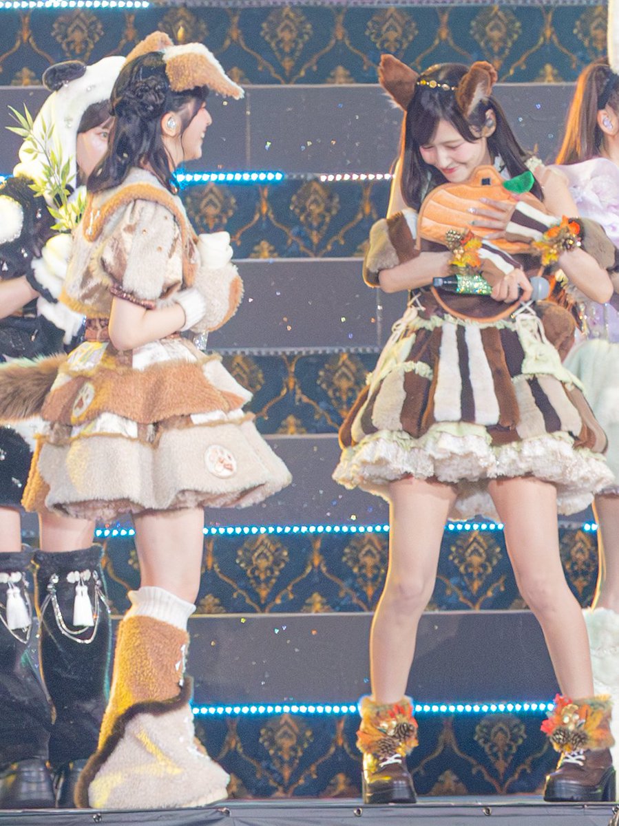 PzhHMInStGDy8nN's tweet photo. 骨とどんぐりの交換はだめみたい…🦴࿉
🐶 #佐々木舞香 ちゃん
🐿 #諸橋沙夏 ちゃん https://t.co/tLJl4tiPx7