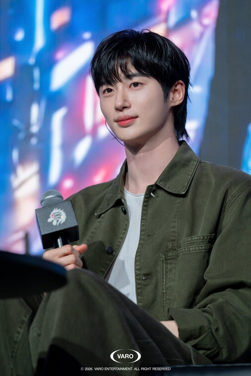 woonk29's tweet photo. 선하게도잘생김🙂😌 https://t.co/6YYZrYwQww