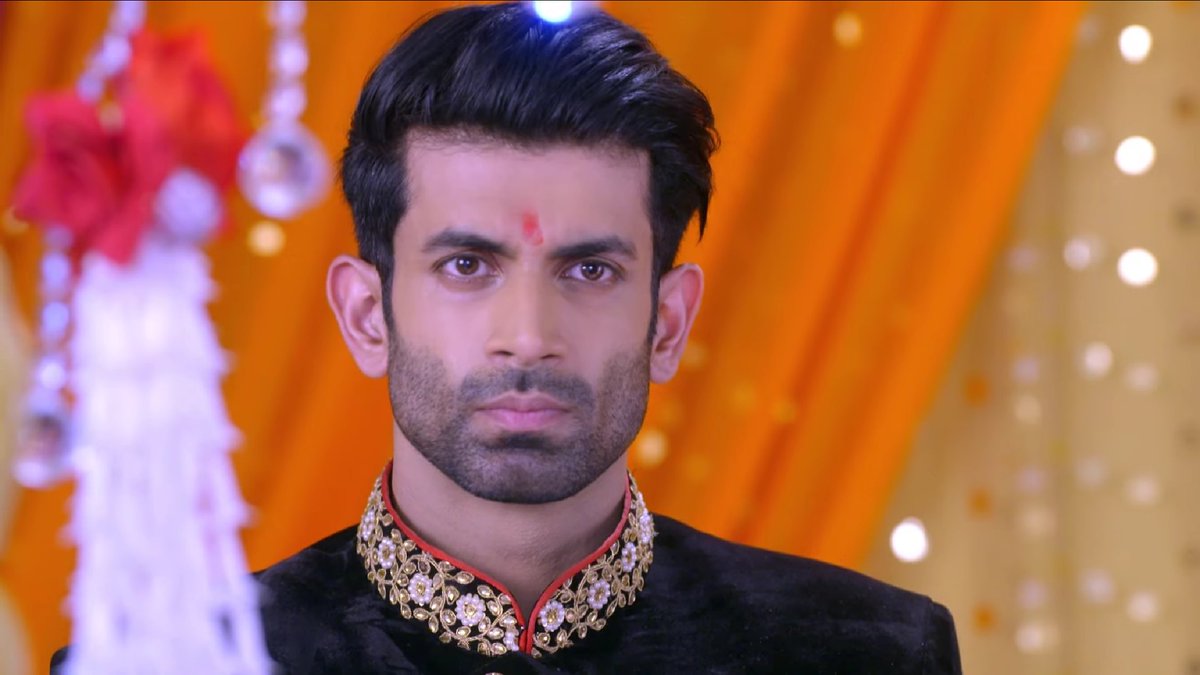 AnjuMaanManiac's tweet photo. #NamikPaul #ShravanMalhotra #EkDujeKeVaaste #EDKV Episode 124 ๐ค https://t.co/rlVvjaqi9J