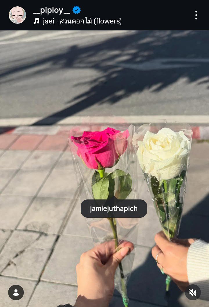 allmy2408's tweet photo. เหมือนพี่เจมี่จะมีเด็กมาติดนะเนี่ย😳🤭

#JamieJuthapich #PiployRR https://t.co/0H1fEGm6iq