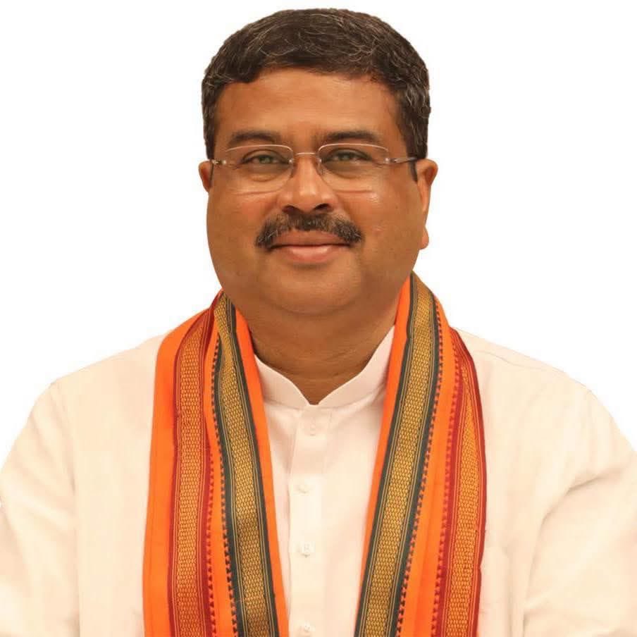 bjpjitendra_'s tweet photo. भाजपा के वरिष्ठ नेता एवं केंद्रीय शिक्षा मंत्री श्री @dpradhanbjp जी को जन्मदिन की हार्दिक हार्दिक एवं शुभकामनाएं। ईश्वर से आपके उत्तम स्वास्थ्य एवं दीर्घायु जीवन की कामना करता हूं। https://t.co/46FhhPBGA2