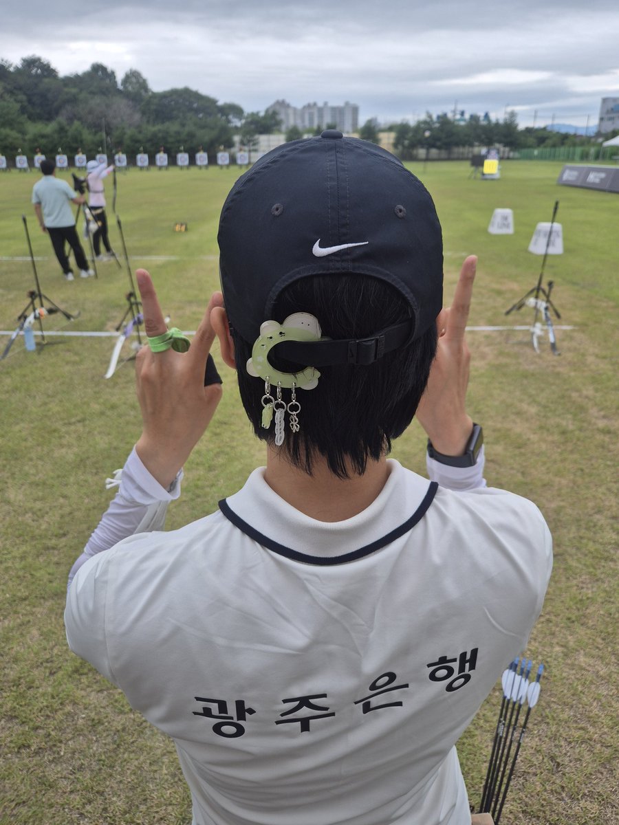 ANSAN's tweet photo. 인사도 못 드리고 헤어져서 아쉽습니다.. 찾아와주신 팬분들께 감사드립니다 멀리서 응원해주신 팬분들께도 감사합니다 다음에 만나요 더운 여름 수고하셨습니다 감사합니다 https://t.co/jn37GkNOUu