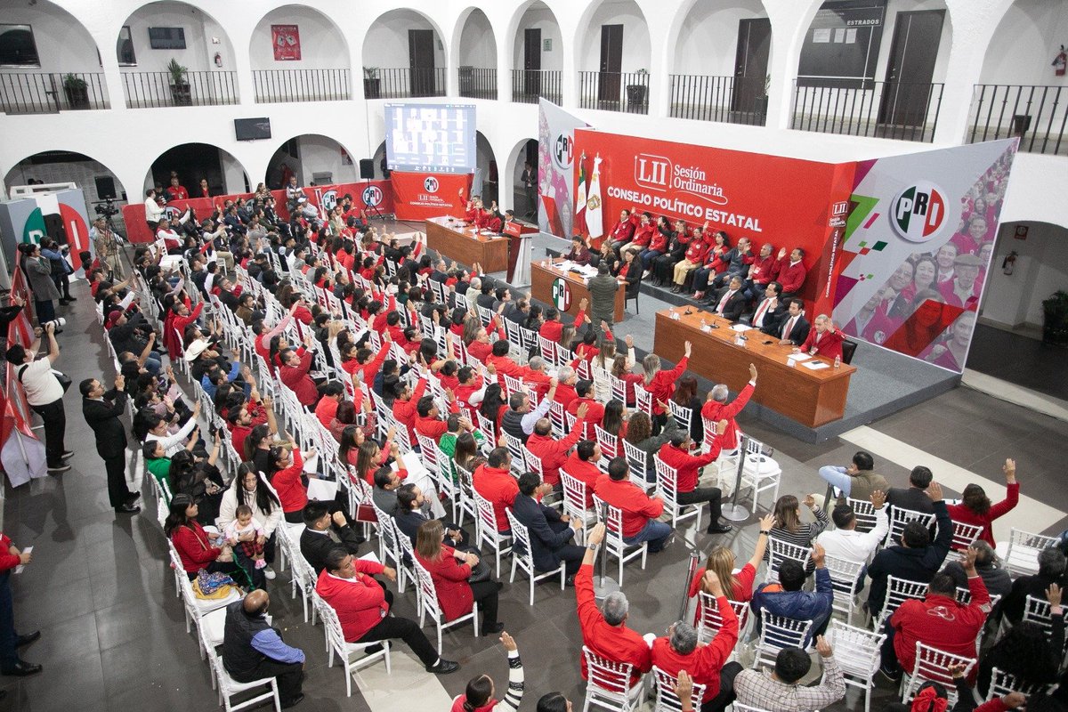 CristinaRuiz_S's tweet photo. Hoy reafirmamos una convicción. El Estado de México merece un #PRI unido, cercano y preparado para recuperar la confianza de la gente.

En nuestro Consejo Político Estatal presentamos los resultados del trabajo realizado durante 2025, aprobamos la ruta del 2026 y fortalecimos la organización de nuestro partido con nuevas responsabilidades y nuevos compromisos, cada decisión que tomamos tuvo un mismo propósito. Construir un #PRI más fuerte para defender las causas de las y los mexiquenses y estar donde siempre debemos: en el territorio, escuchando, acompañando y dando la cara.

Vamos a recorrer cada municipio, cada comunidad y cada colonia con una certeza: defender al Estado de México no es una frase de campaña; es nuestra causa. 

#PRIEdoméx 
#ElPRIVaConTodo
#PRIDeTerritorio