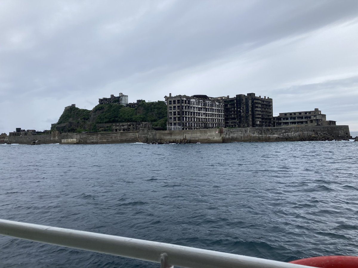 icprt1729's tweet photo. 軍艦島！
波が高くて上陸は残念ながら出来ず🥺 https://t.co/z6tVJ24OCH