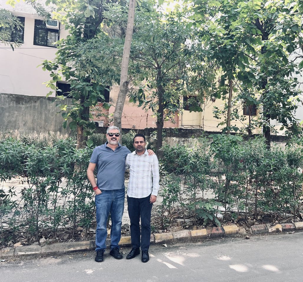 ParveenKaswan's tweet photo. A pleasure meeting Suraj Saharan, Co-founder &amp; Executive Director of @delhivery.

An inspiring journey of vision and execution. Looking forward to seeing Delhivery continue to redefine logistics and build a stronger, more connected #India. https://t.co/sGc41S2UyD