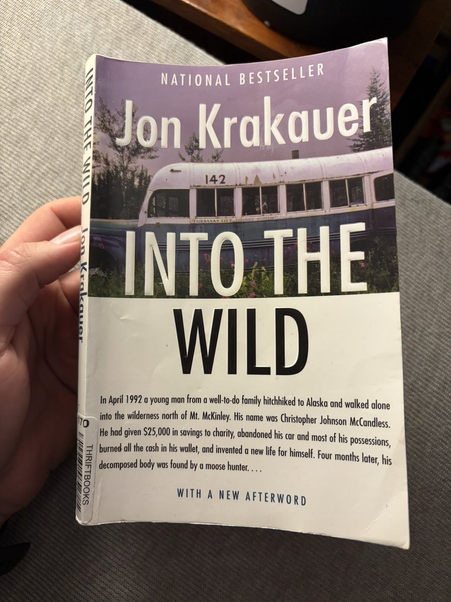 EricTomjackWX's tweet photo. 10/10 book, a very detailed account of the strange life led by Chris McCandless in his last couple years. A tragic end to a beautiful story, makes me want to go back to Alaska https://t.co/0IRZyKNRX9