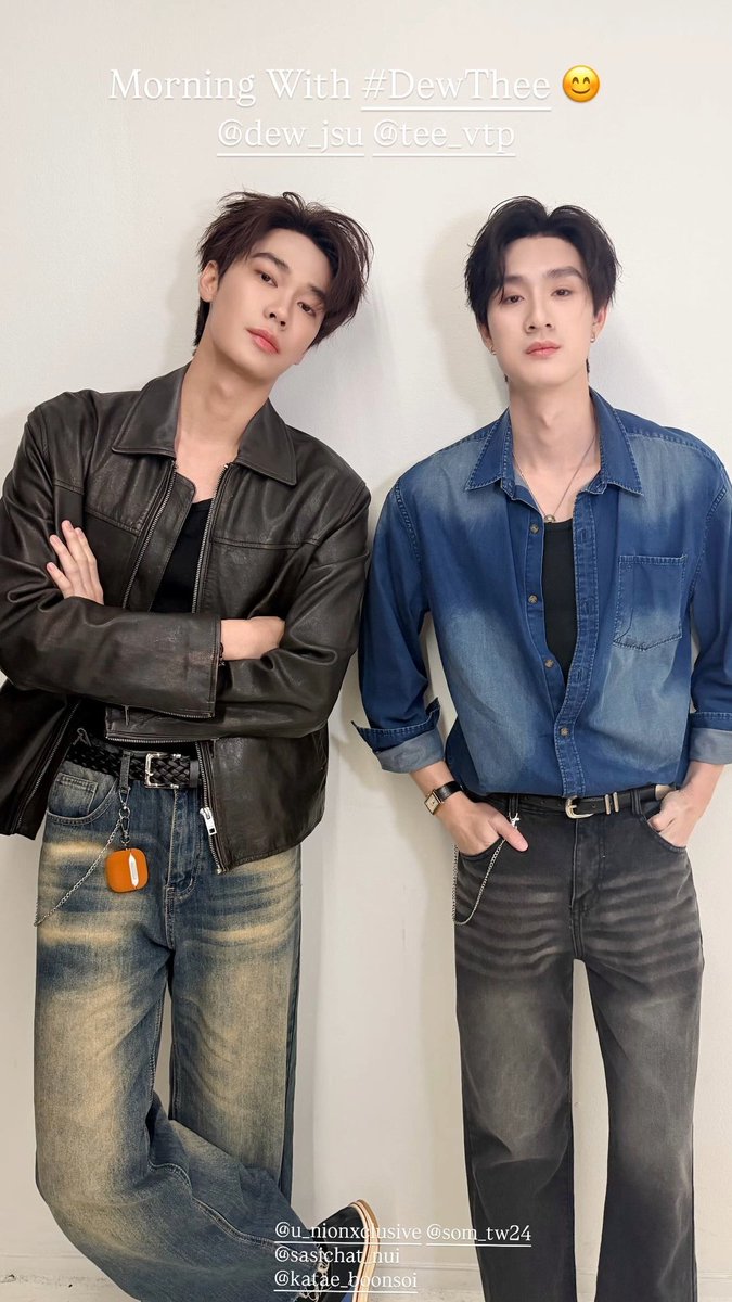 rishyyds's tweet photo. He loves this style😆

Jan - MuTeLuv press tour
Mar - Japan Trip
Apr - Mr.Kill novel launch
June - Mr.Kill press tour

MR. Kill SERIES PRESS TOUR D1

#MrKillSeries 
#dew_jsu https://t.co/5o97bKeqvY