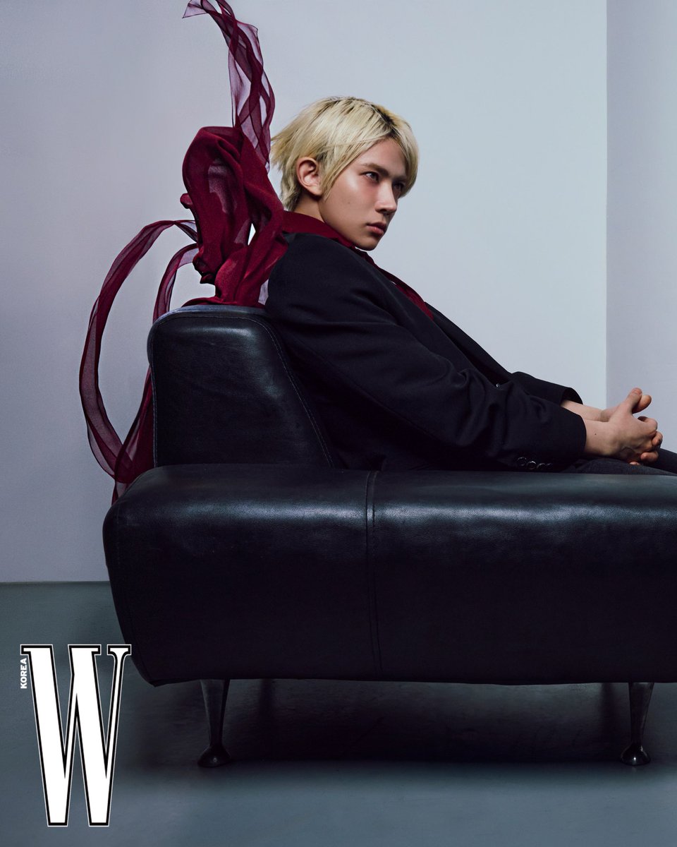 allmyhee's tweet photo. W Korea B컷
#EVAN #에반 #희승 #HEESEUNG https://t.co/VJhCoul8vj