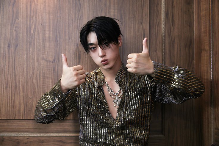 global_choisan's tweet photo. [📸] Melon Magazine ‘BAD’ behind

#SAN #CHOISAN #산 #최산 #サン #ATEEZ https://t.co/wGMRu245rt