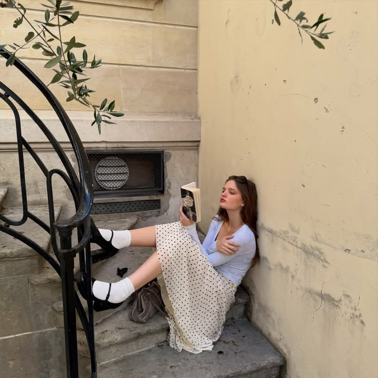 etherealdior's tweet photo. happy friday 🌱☀️🤍 https://t.co/J5uhZXbRgu