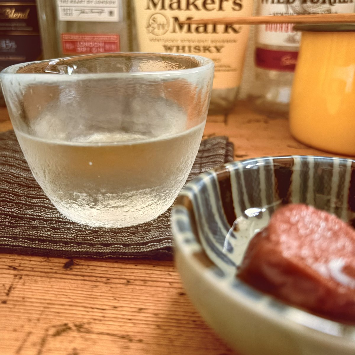 percy_momen's tweet photo. 日本酒と梅干し！！最高 https://t.co/2VGNImLYJ8