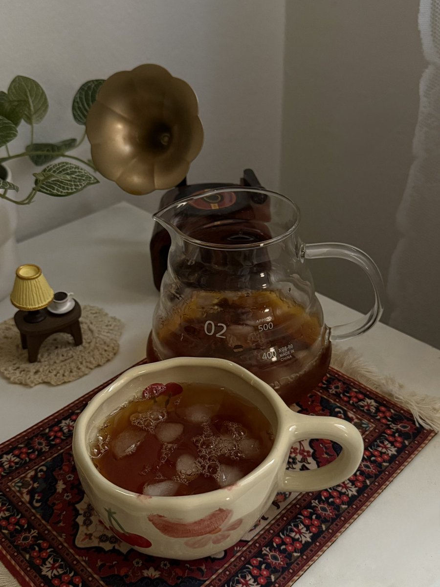 _iellie0's tweet photo. أنا وقهوتي ووردة البانكيك 🥞🌷 https://t.co/6f5X8Vp5S6