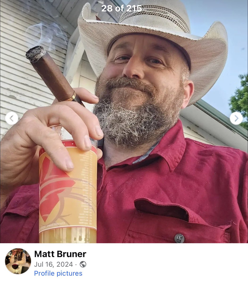 Chicago1Ray's tweet photo. GAME ON 🚨

Big mistake by Thune in sending one of his goons to stop Scott Presler from entering an event he had a ticket for

Presler's already pledged to help oust Thune 

That's a done deal now...Thune is all but gone

This won't end well for Thune
https://t.co/HyC11zr6wG https://t.co/llVb0LwftY
