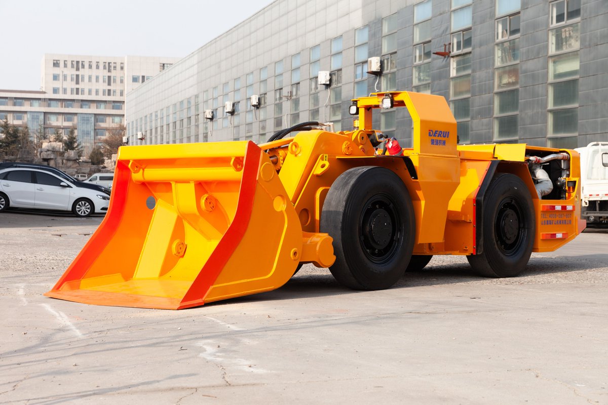 vpavan1492's tweet photo. DRWJ-2 LHD Loader delivers stable performance, strong breakout force &amp; smooth operation in narrow tunnels. 🚜
🌐 https://t.co/3uFvnICcil
#shandongderuimachineryco,ltd #drwj2 #undergroundloader #lhdloader #miningequipment #undergroundmining #hardrockmining #mineoperations https://t.co/6owMS4ZDzG